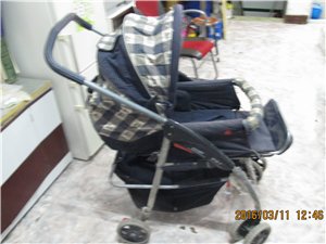 9层新婴儿推车100元出售